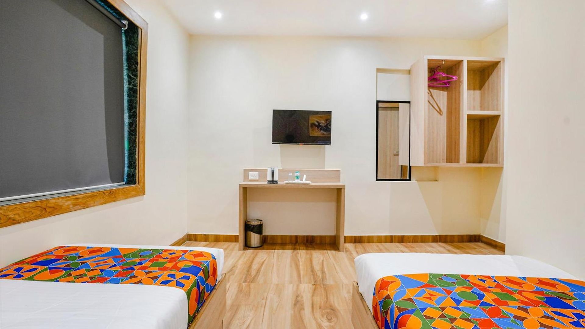 Hotel Riza International Nesco Goregaon 3*