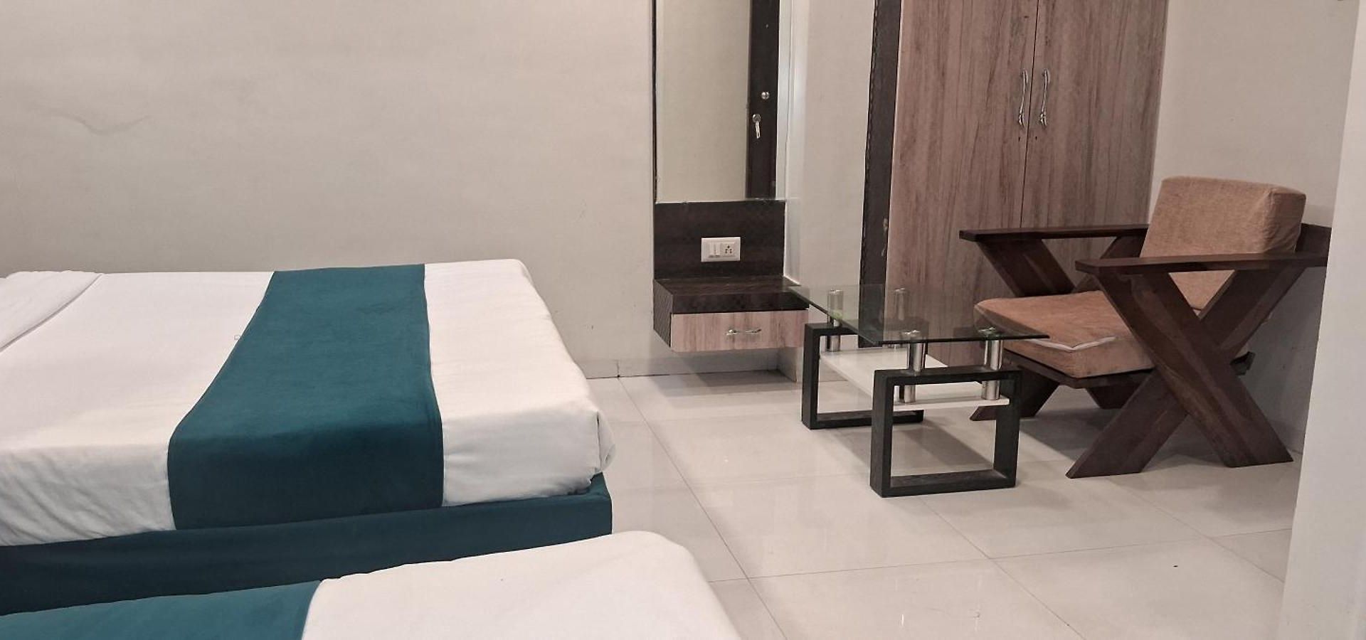 Shine Hospitality Group Hotel Mumbai