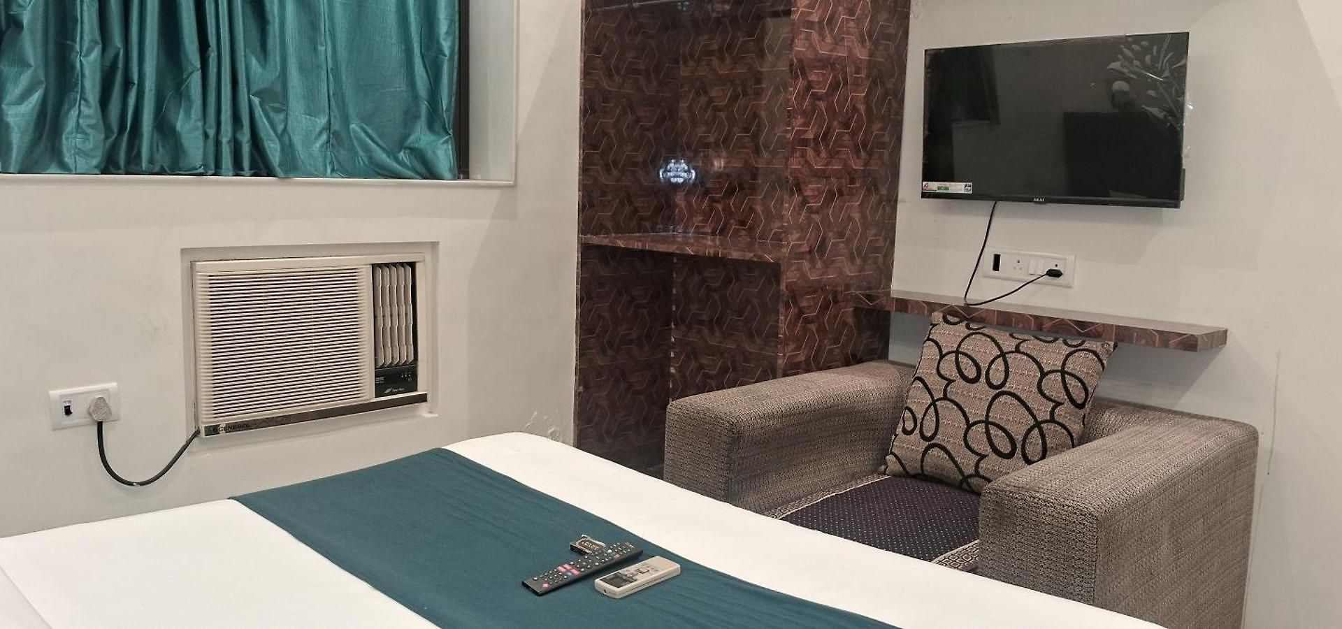 Shine Hospitality Group Hotel 3*
