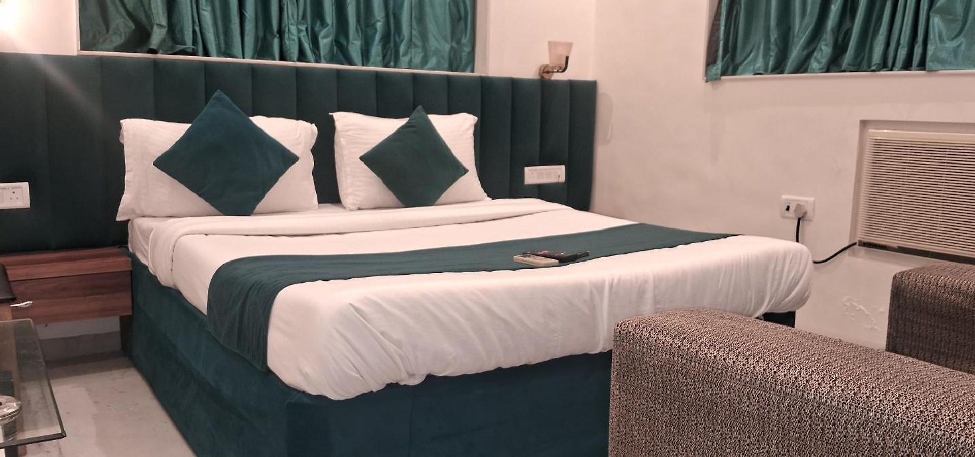 Shine Hospitality Group Hotel