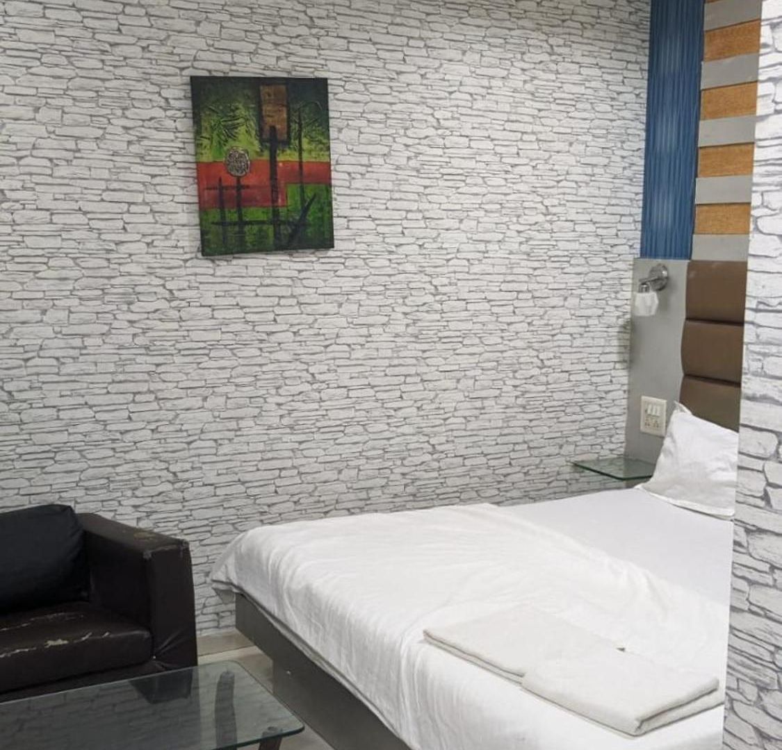 Bently Shelter 3*