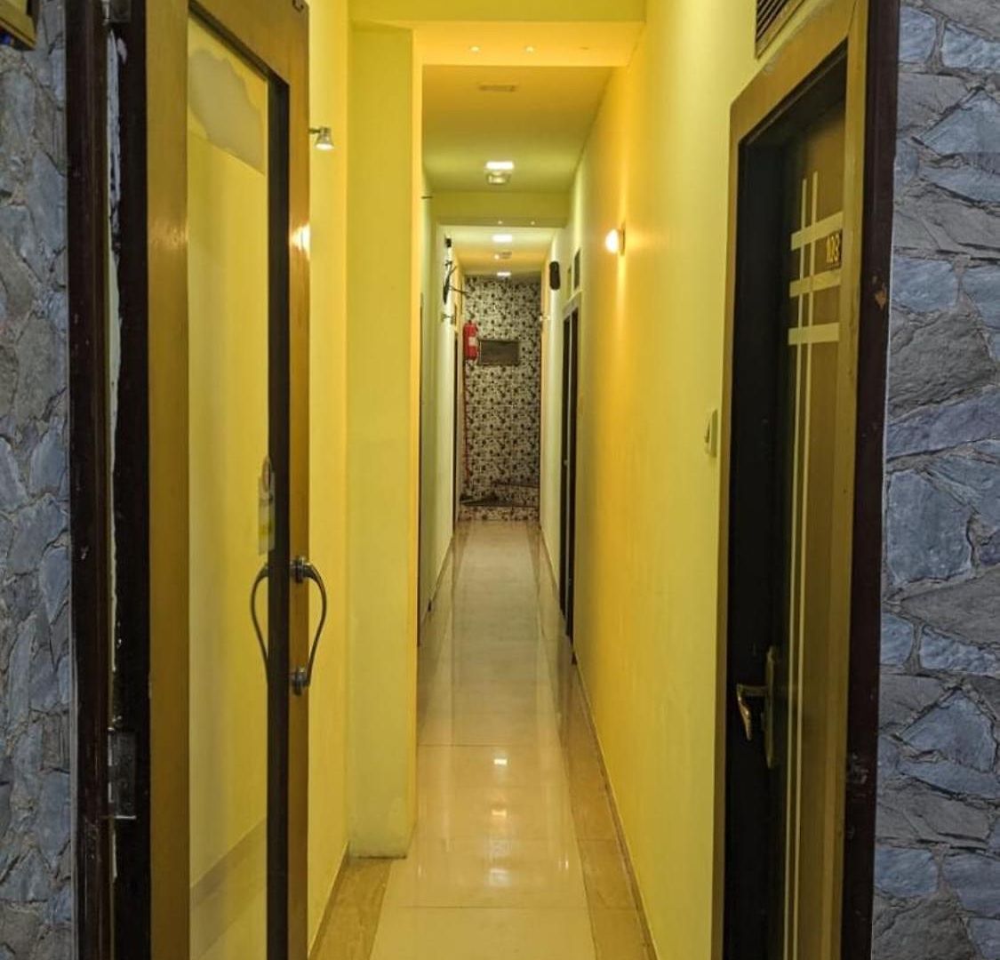 Bently Shelter Hotel