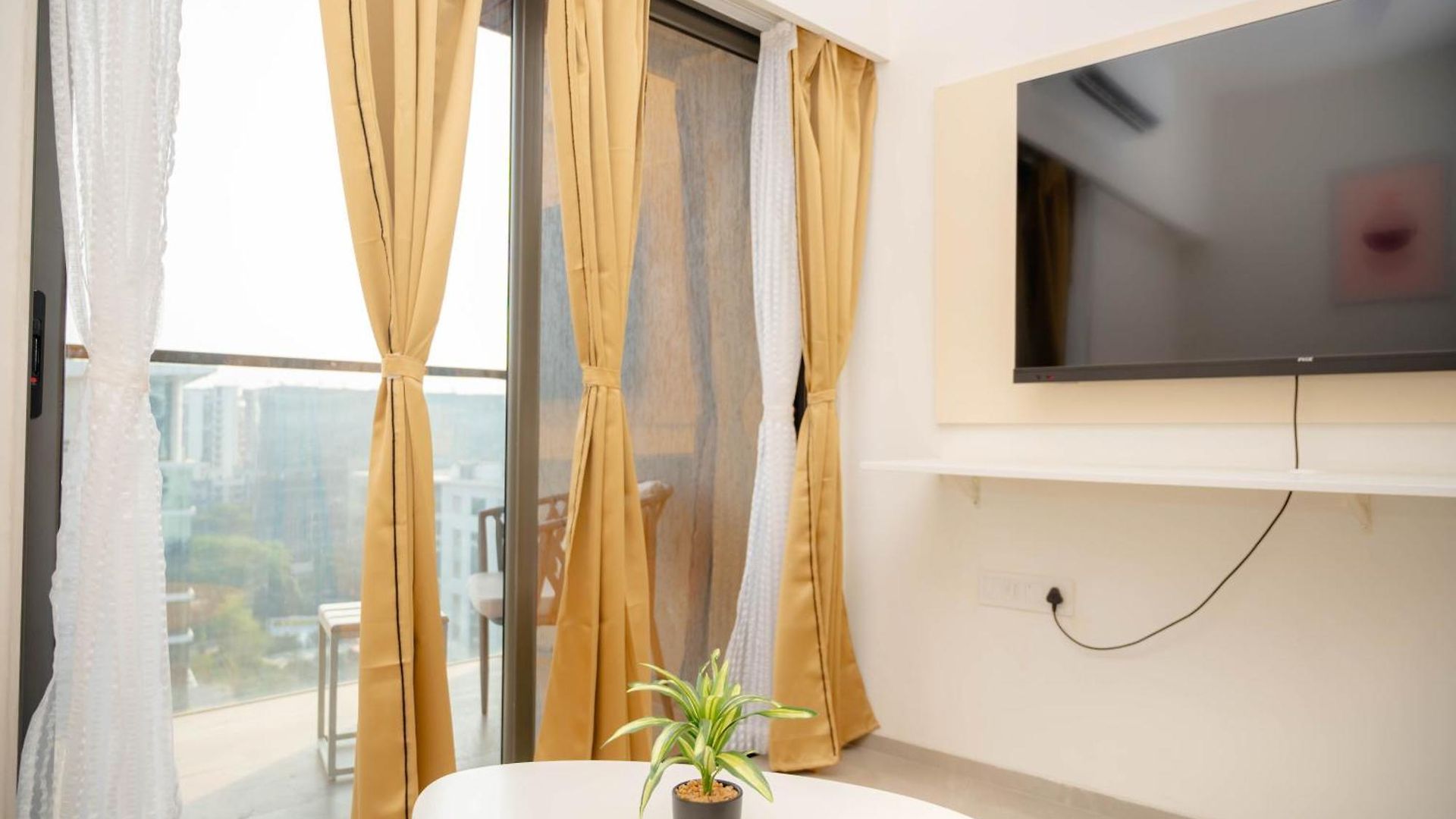Hotel Z Bliss Suites, Bkc