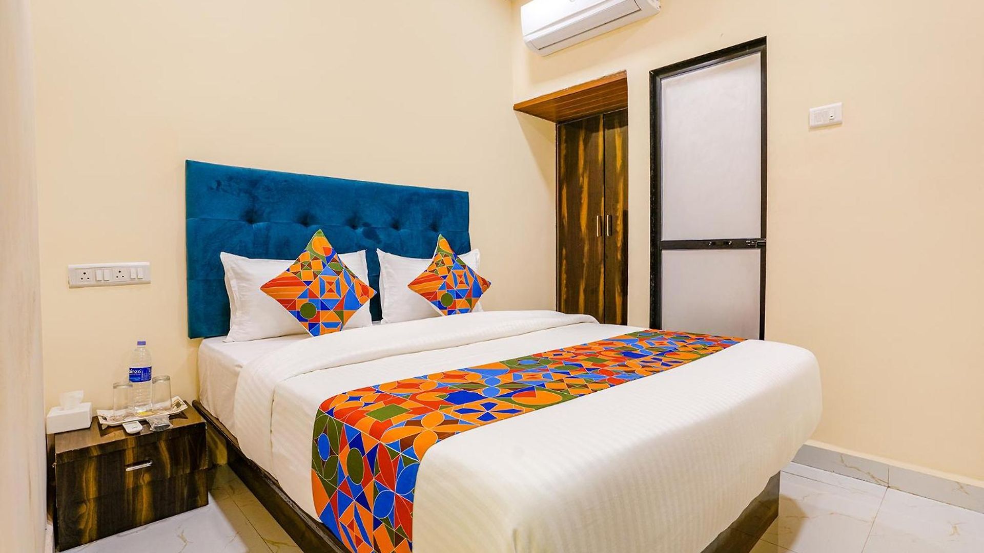 Hotel Fabexpress Kurla - Nr Bkc
