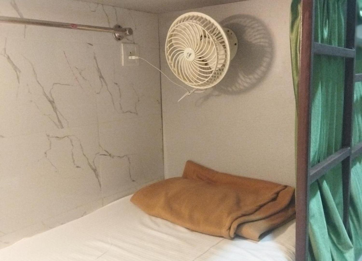 Noor Sakinaka Hostel Mumbai