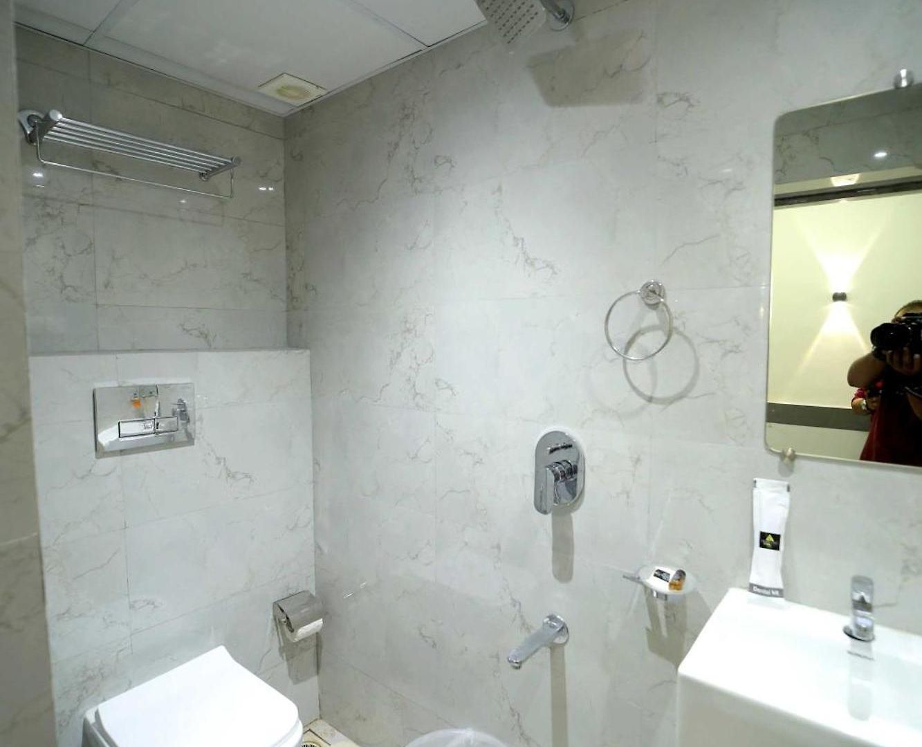Cabinstay-airport Hostel *
