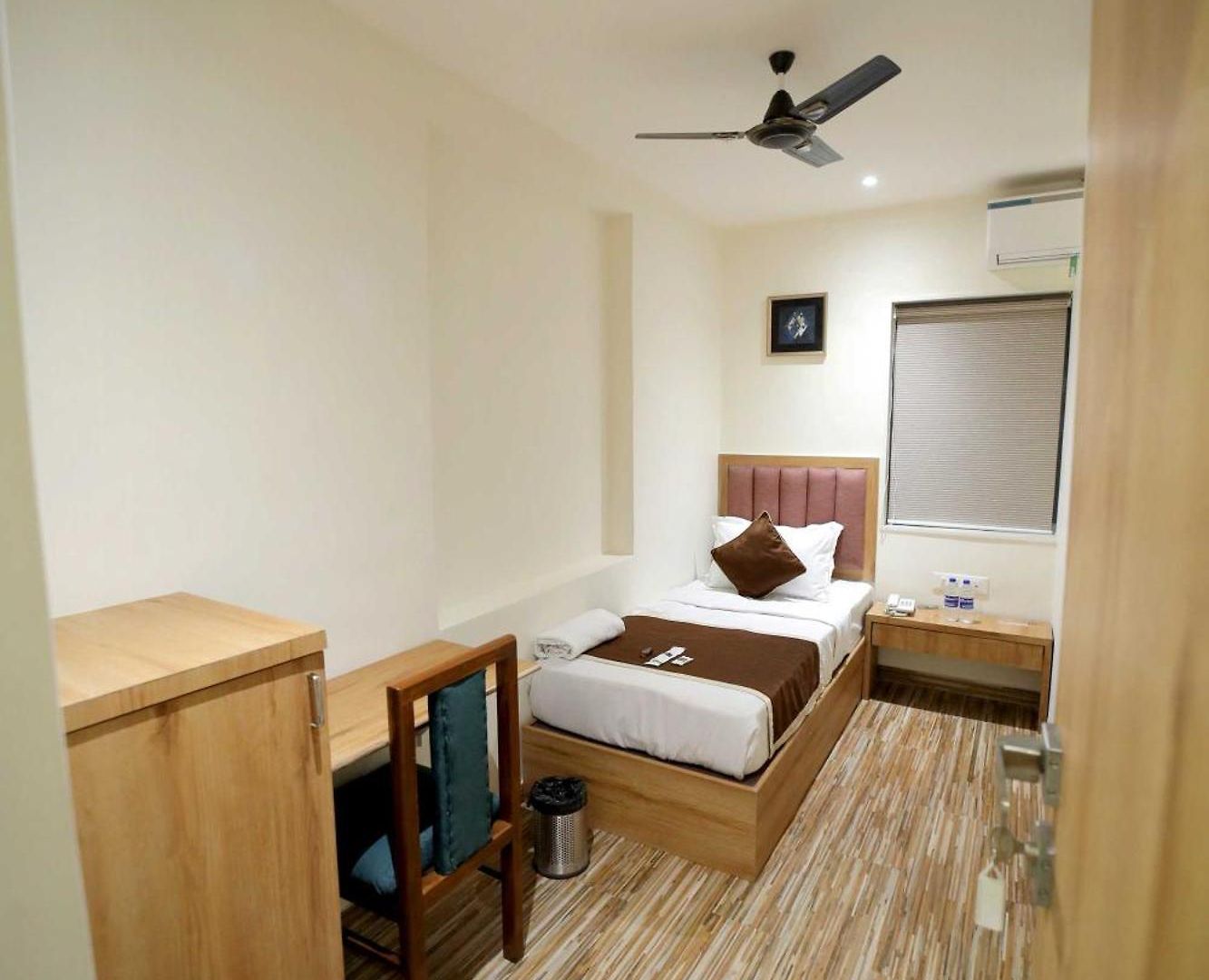 Hostel Cabinstay-airport