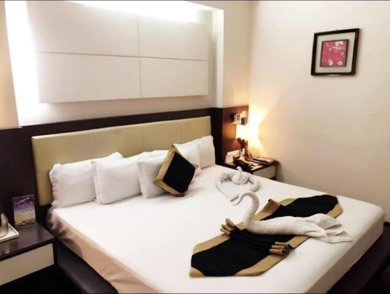 Hotel Bently Shelter Mumbai