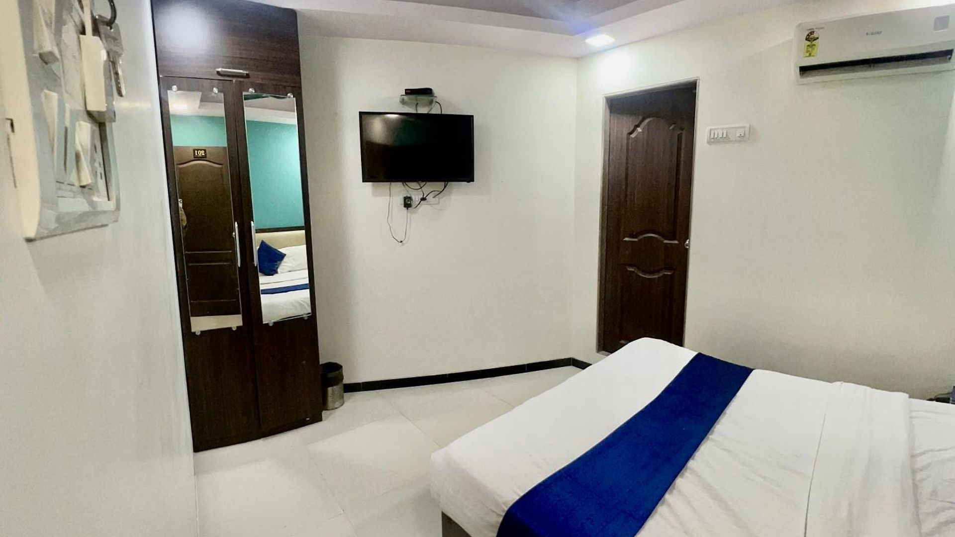 Hotel Zee Residency By San Hospitality
