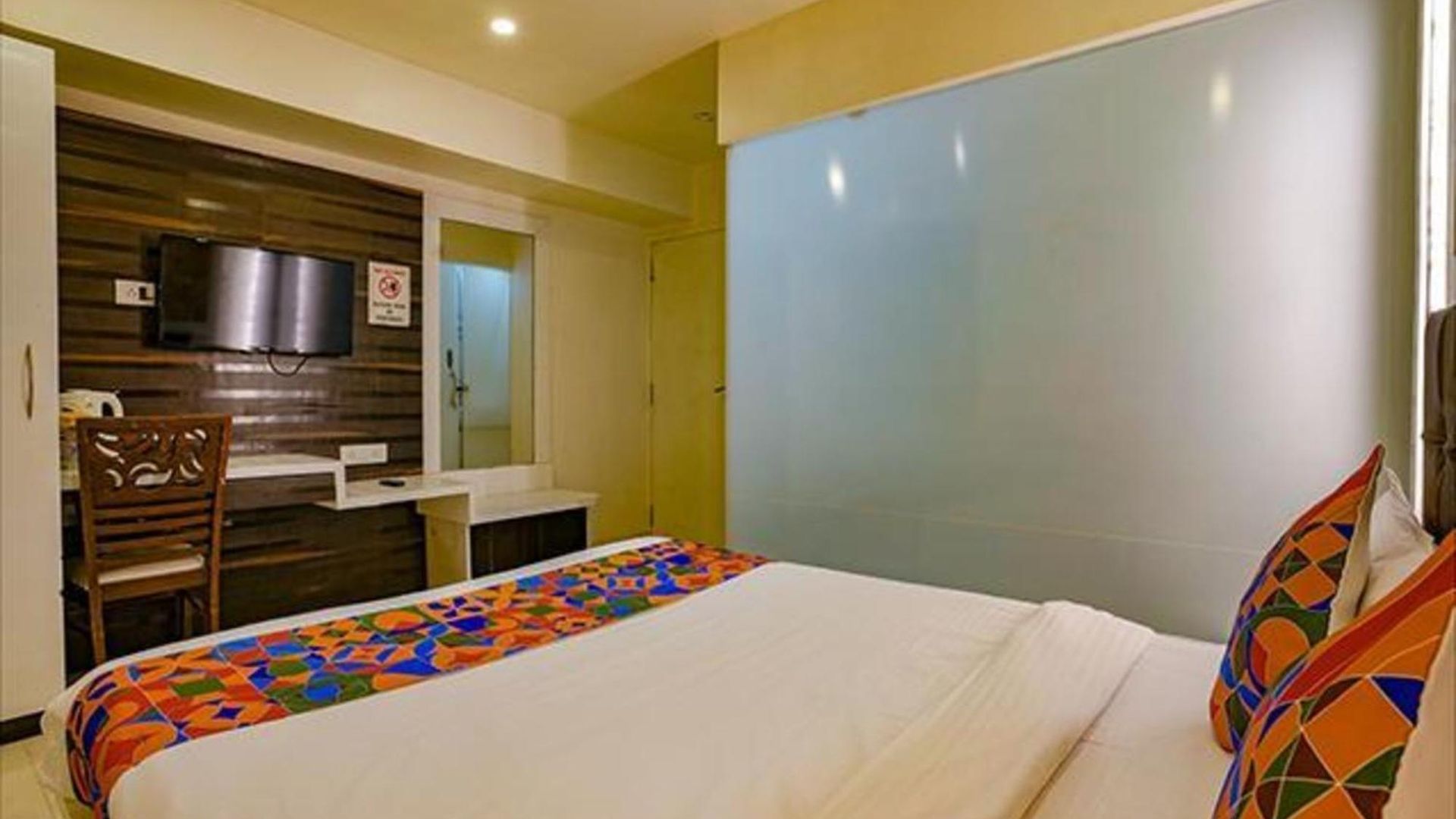 Hotel Fabhotel Veera Residency - Nr Airport 3*