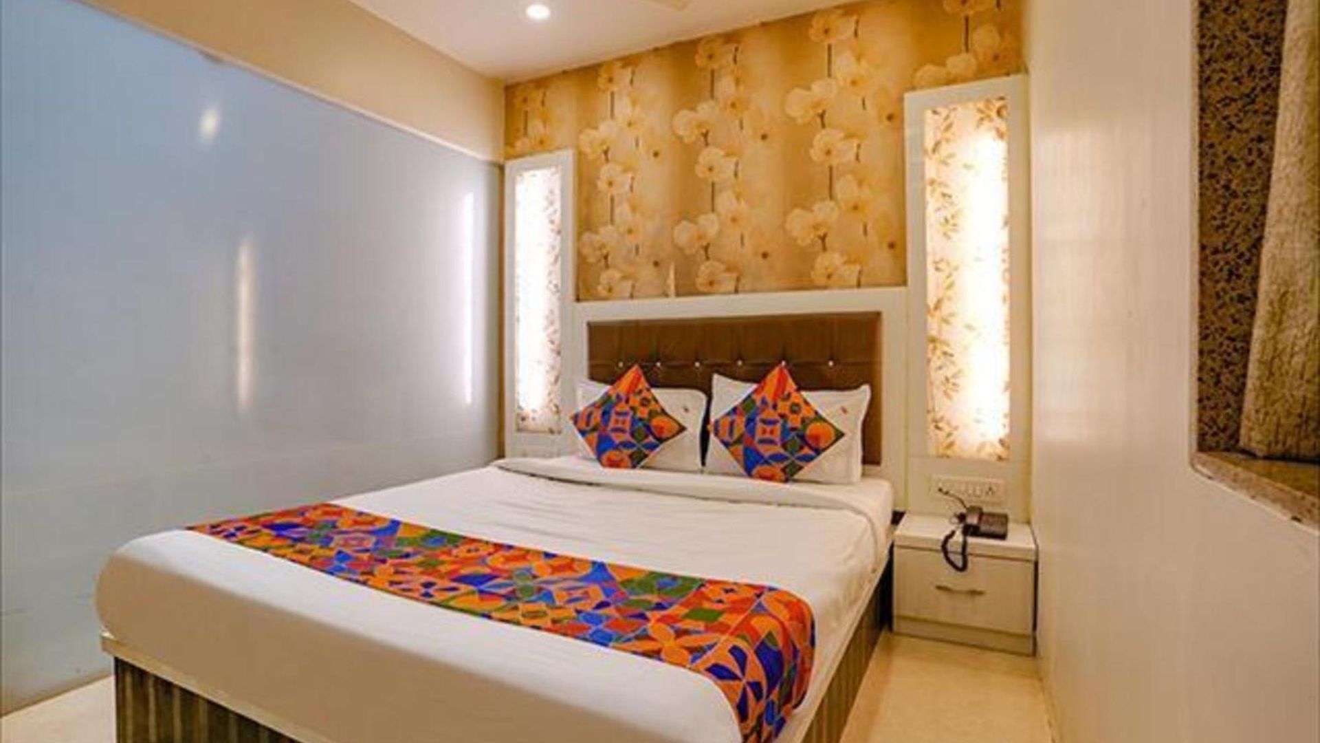 Fabhotel Veera Residency - Nr Airport Hotel