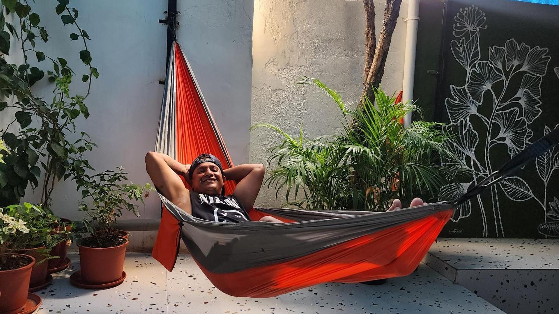 Hammock - Bandra Hostel Mumbai