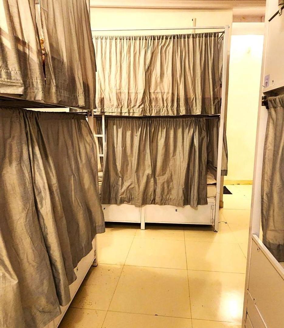 Hostel Hammock - Bandra Mumbai