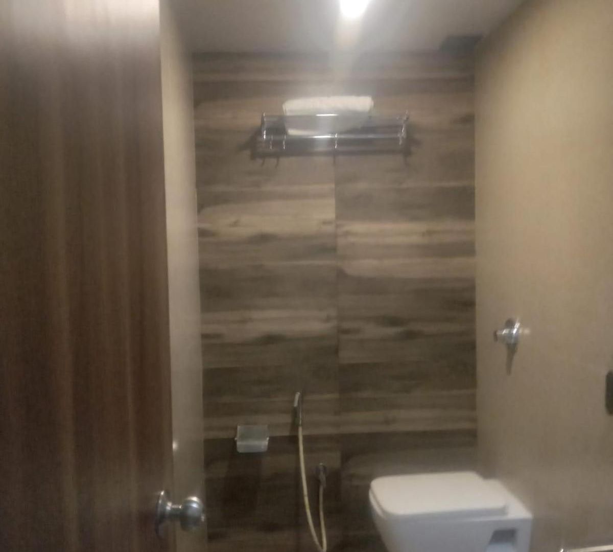 Glitz A Residency - Nr International Airport