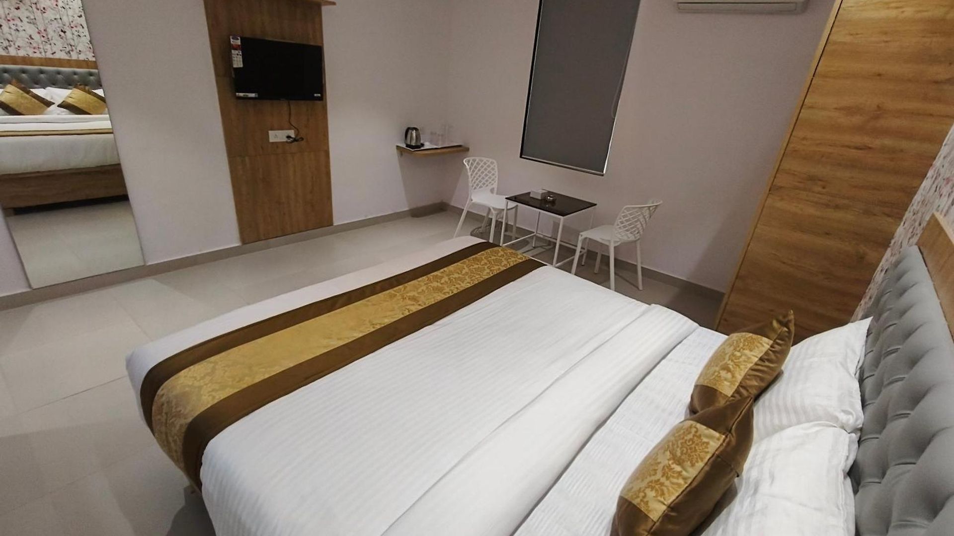 Hotel Morya Residency Parel Mumbai