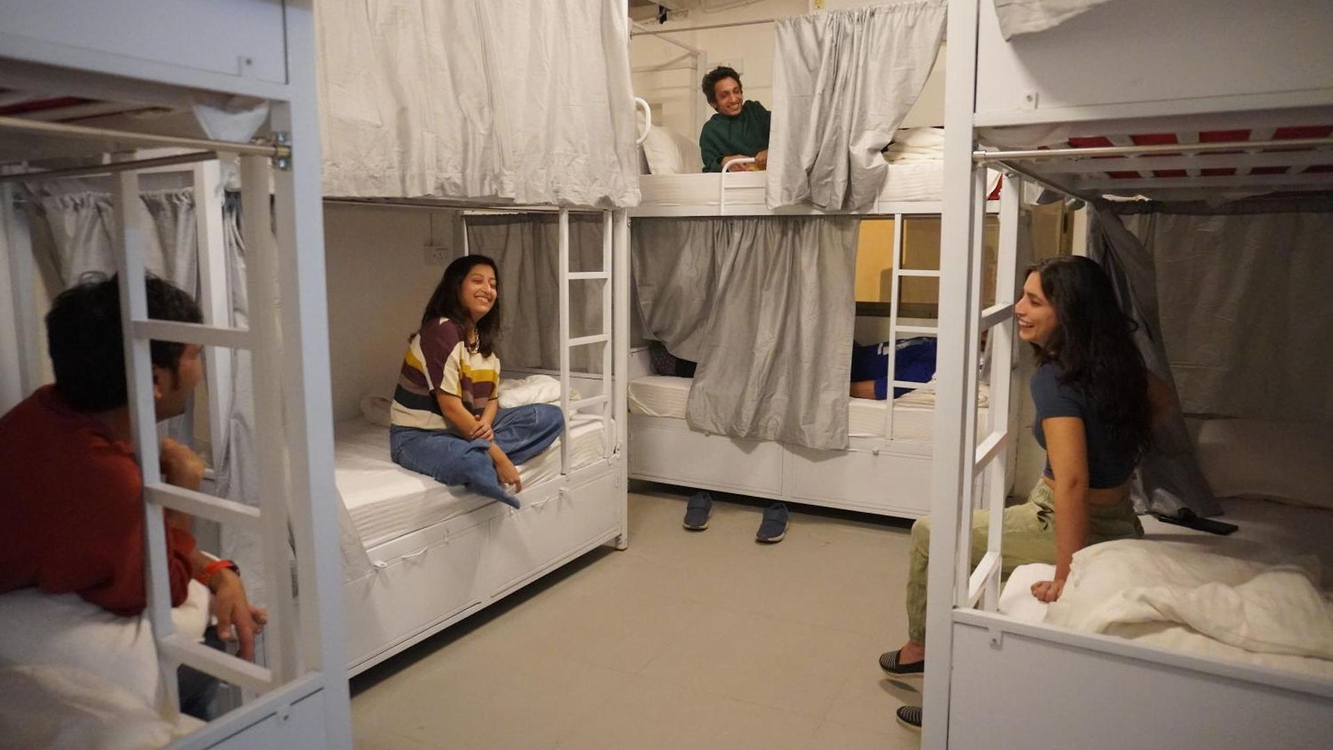 Hammock - Bandra Hostel *