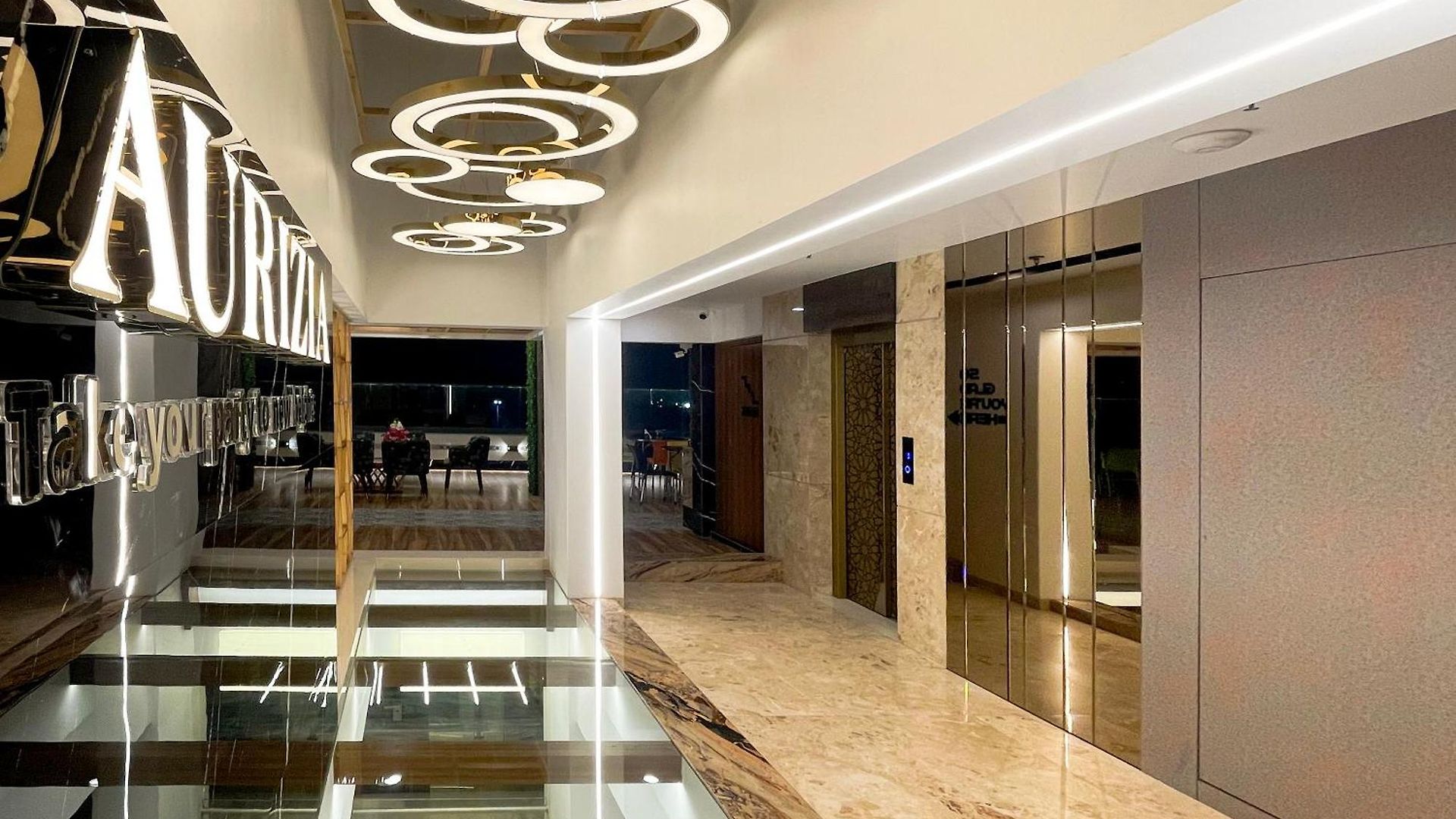 Auris & Banquets, International Airport Hotel 4*