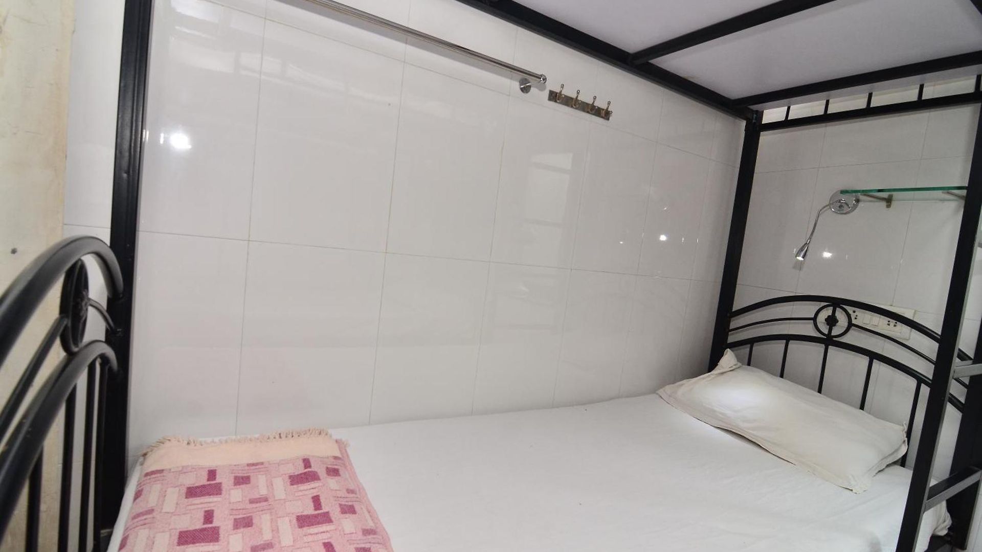 Hotel Shri Laxmi *