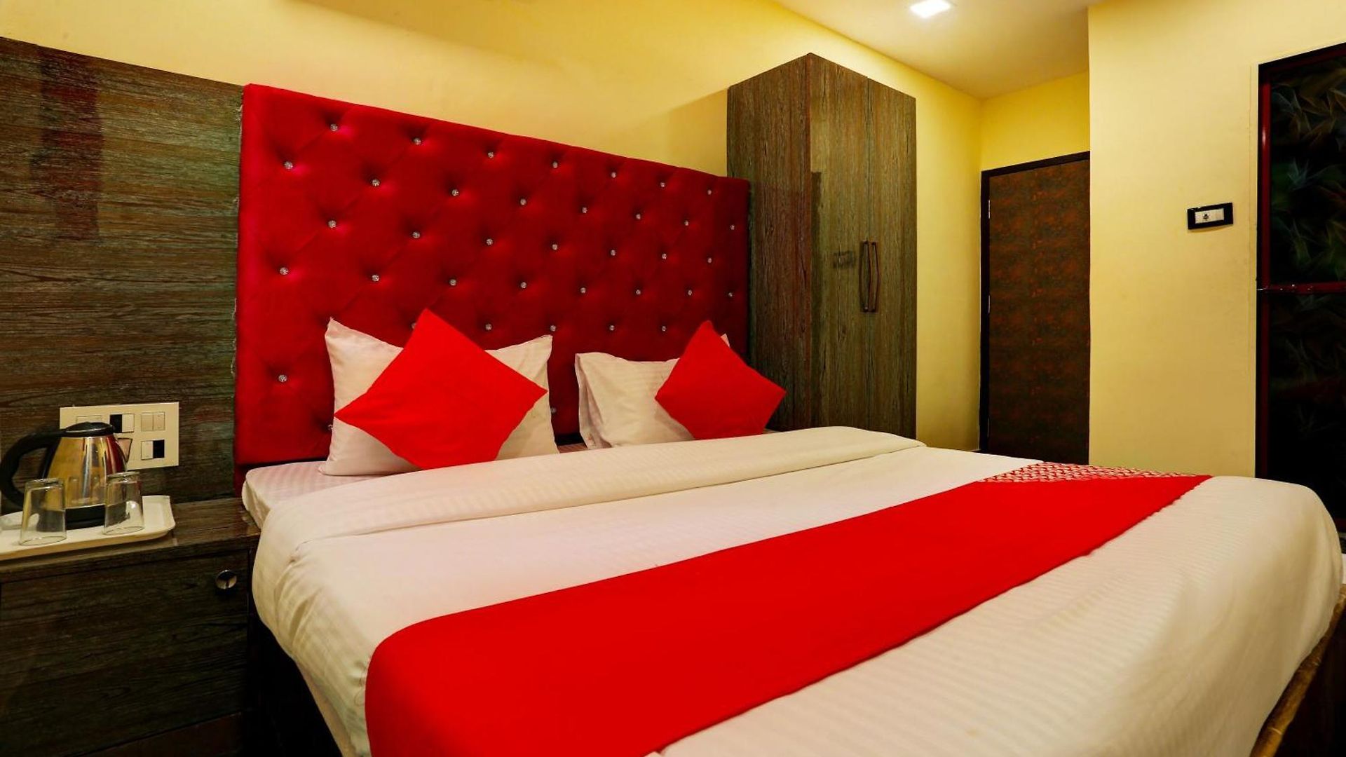 Collection O Goregaon West Formerly Prime Hotel Mumbai