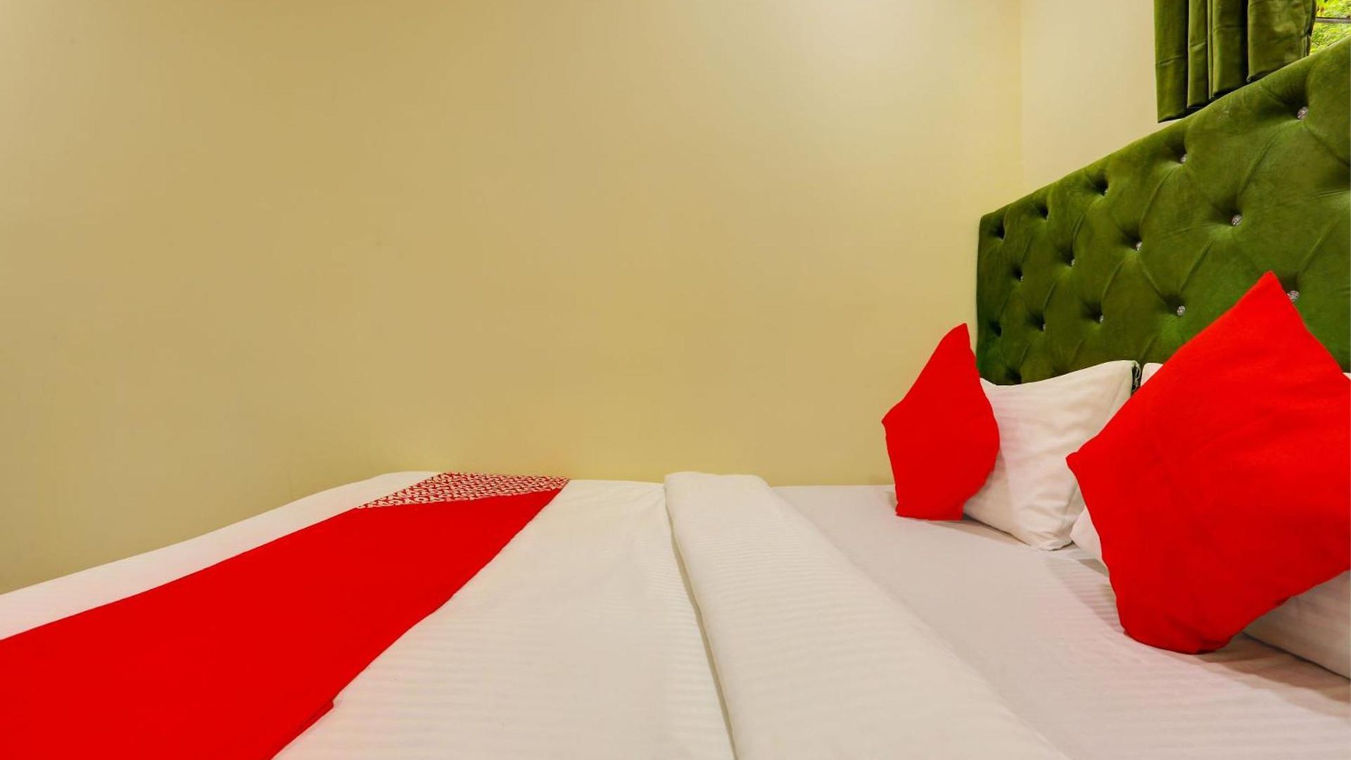 Collection O Goregaon West Formerly Prime 3*