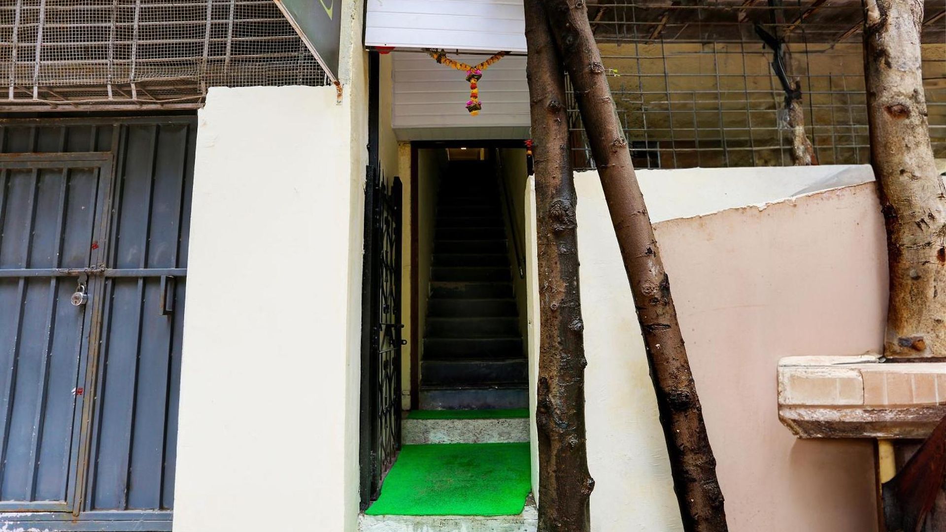 Collection O Goregaon West Formerly Prime Mumbai