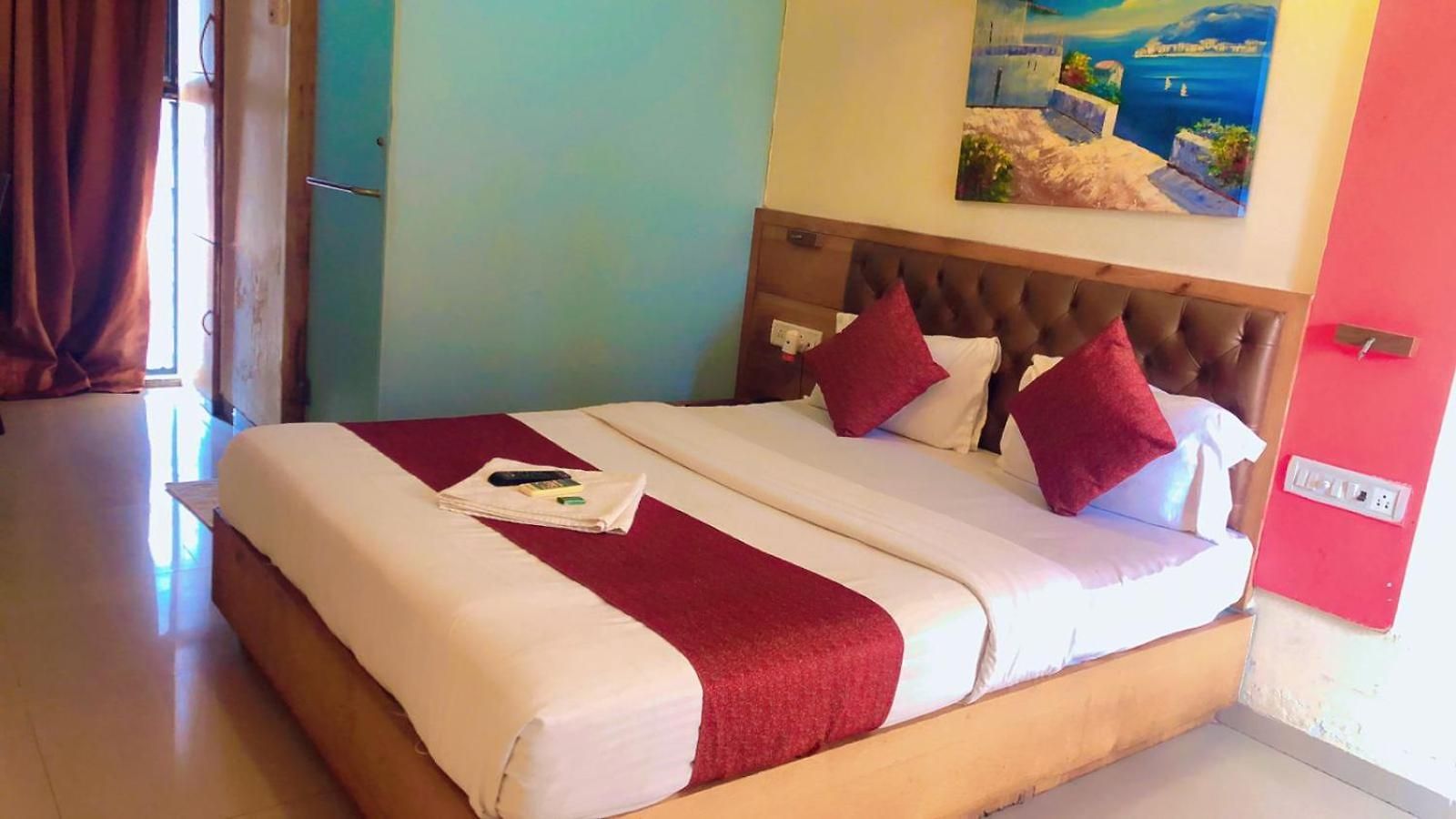 Apartment Grandeur By Avion Palace Near T2 International Airport Mumbai