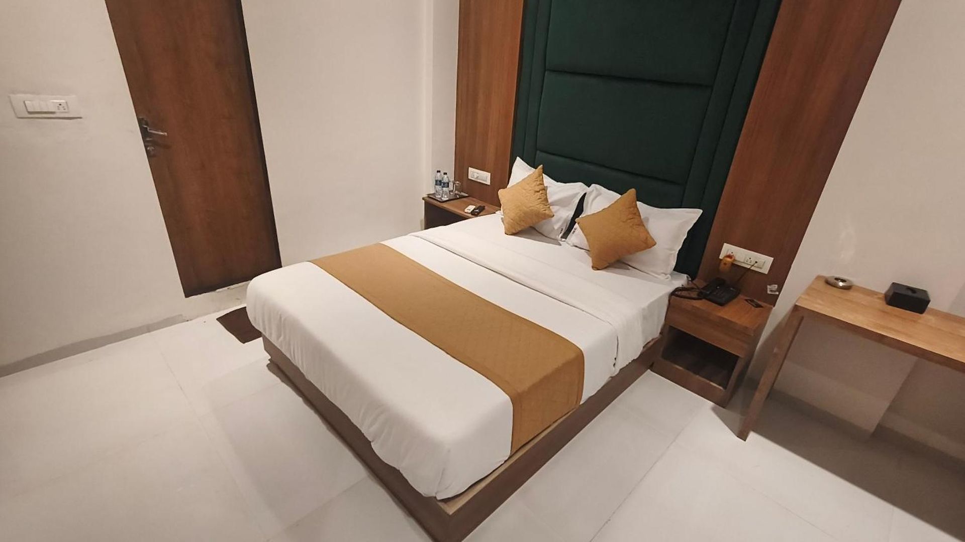 Hotel West Line Andheri
