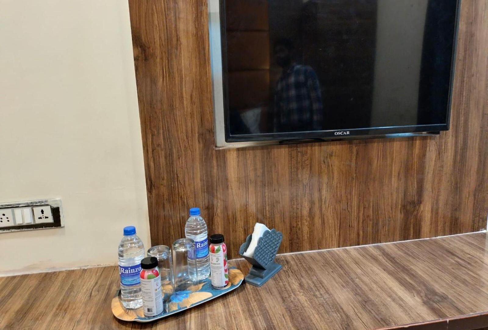 Hotel Blue Wellington - Near Airport Mumbai
