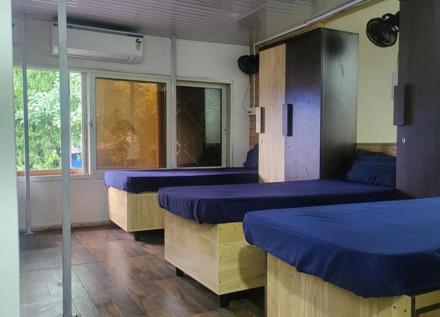 Hostel Zest 1054-andheri West *