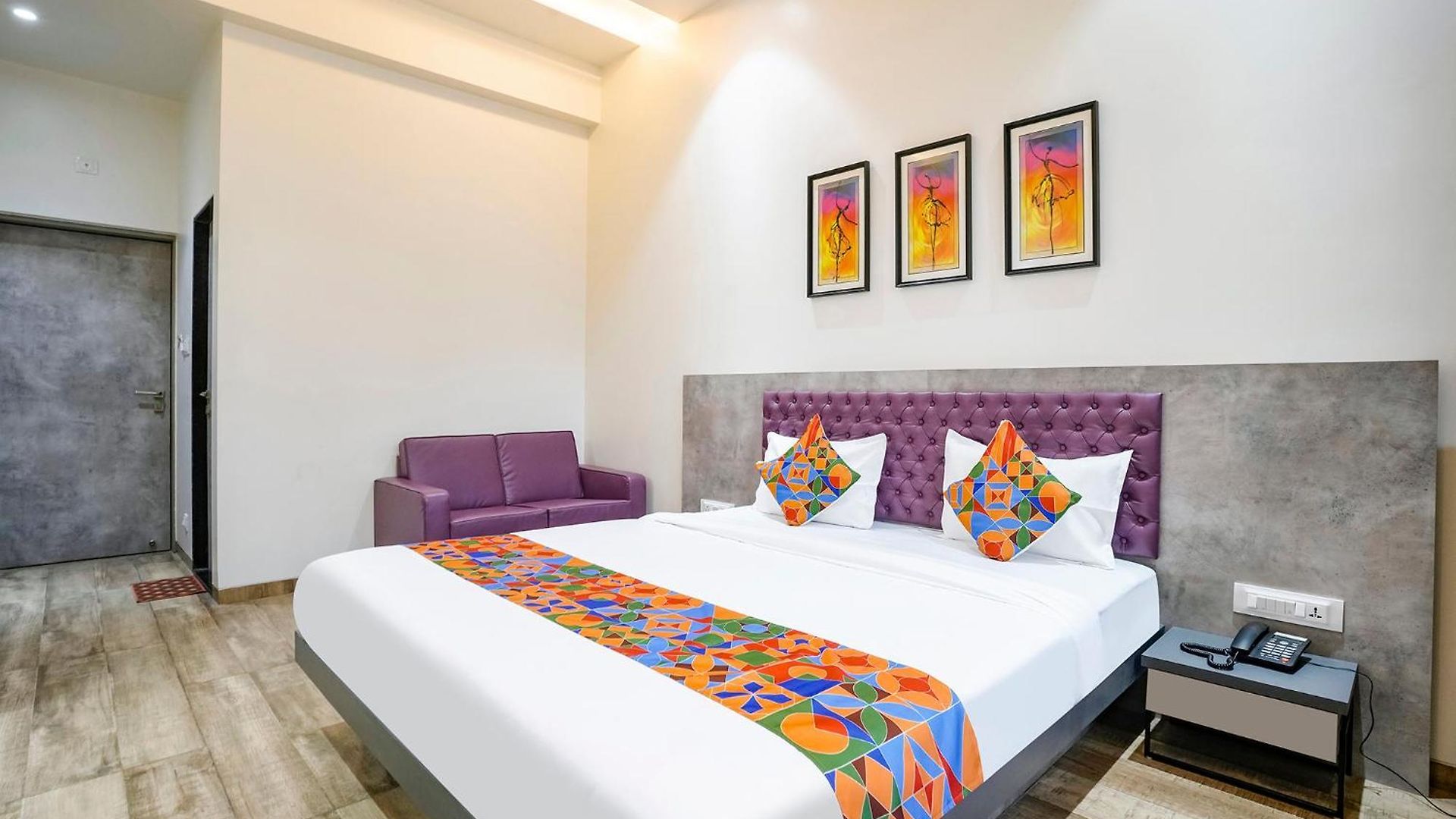 Fabhotel Global Spaces - Nr Nesco Exhibition Center Hotel 3*