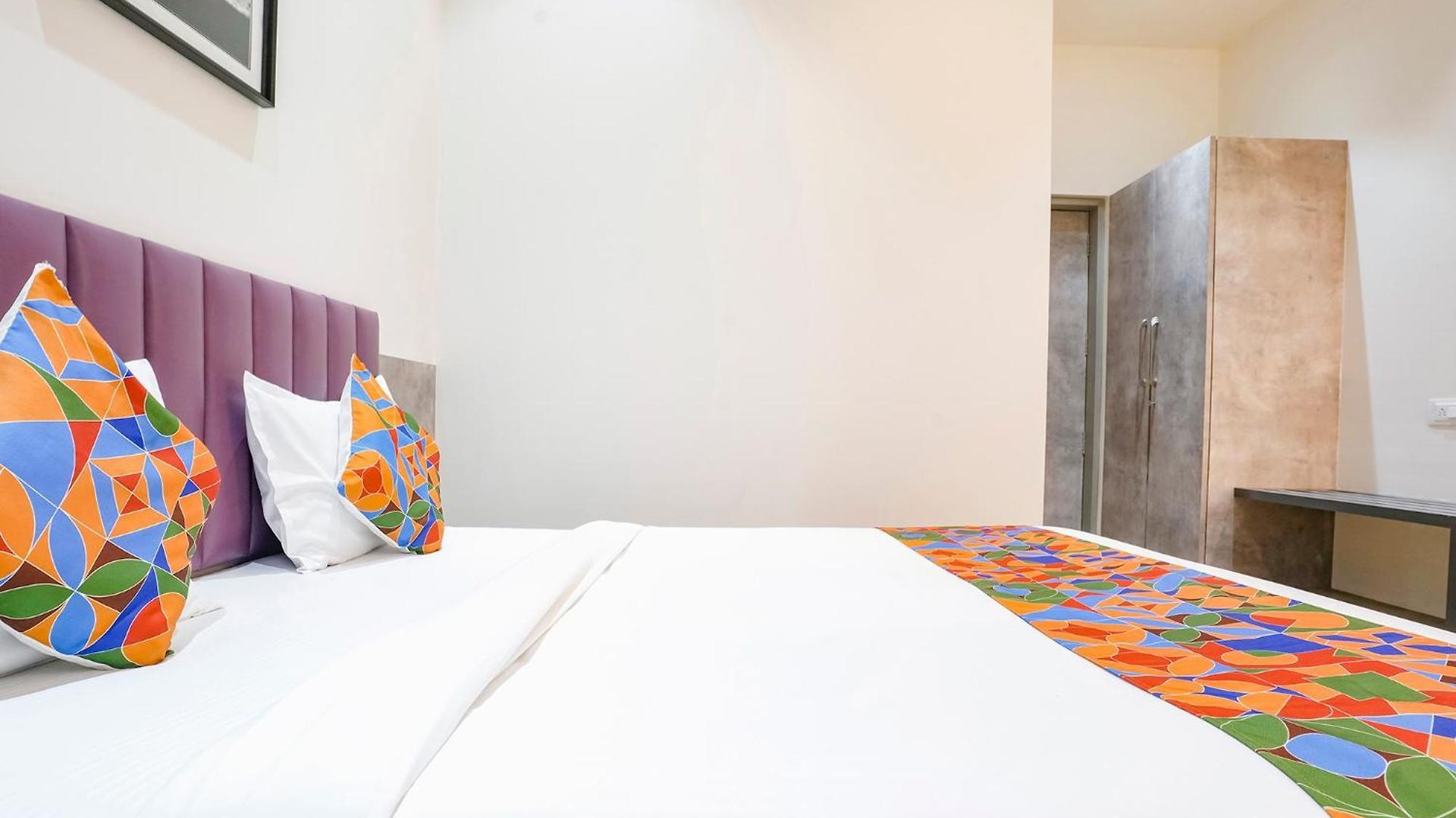 Fabhotel Global Spaces - Nr Nesco Exhibition Center Mumbai