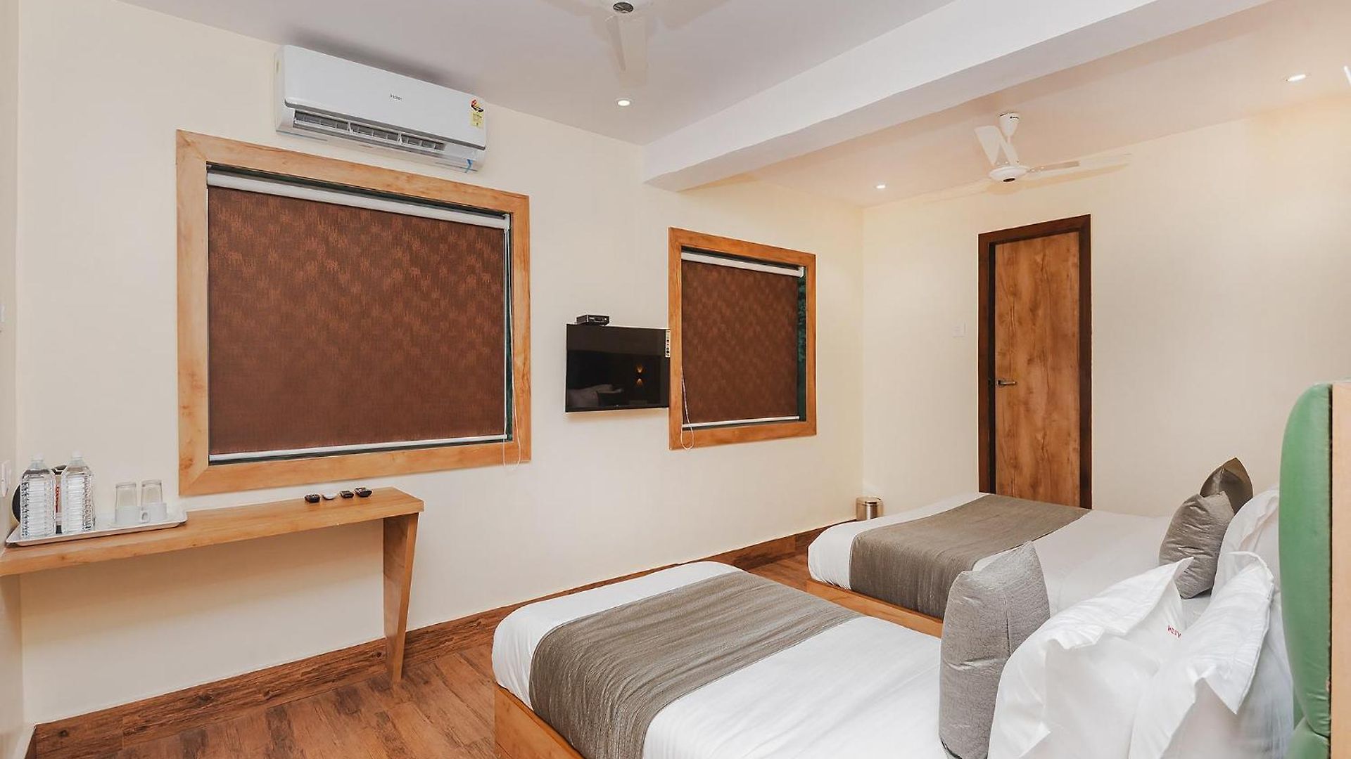 Airport Palace Hotel