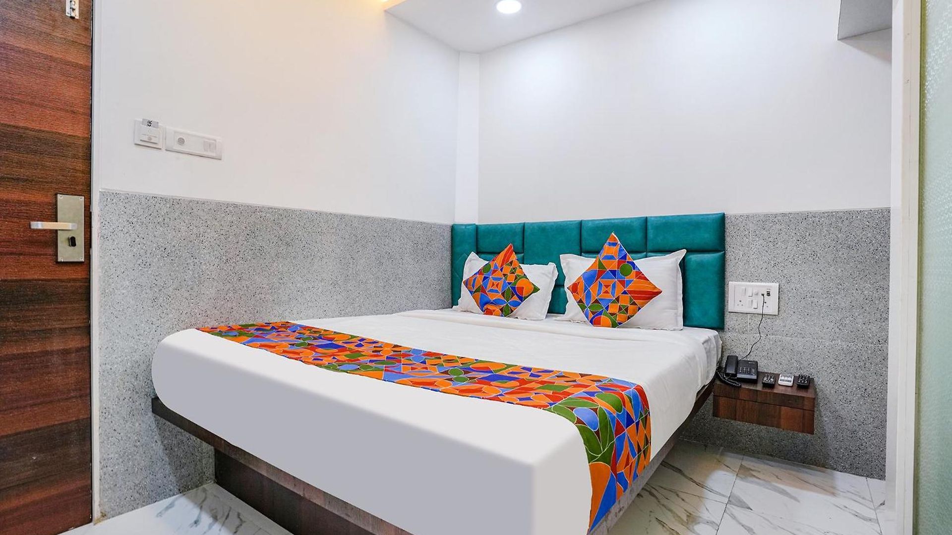 Hotel Via Ashoka 3*
