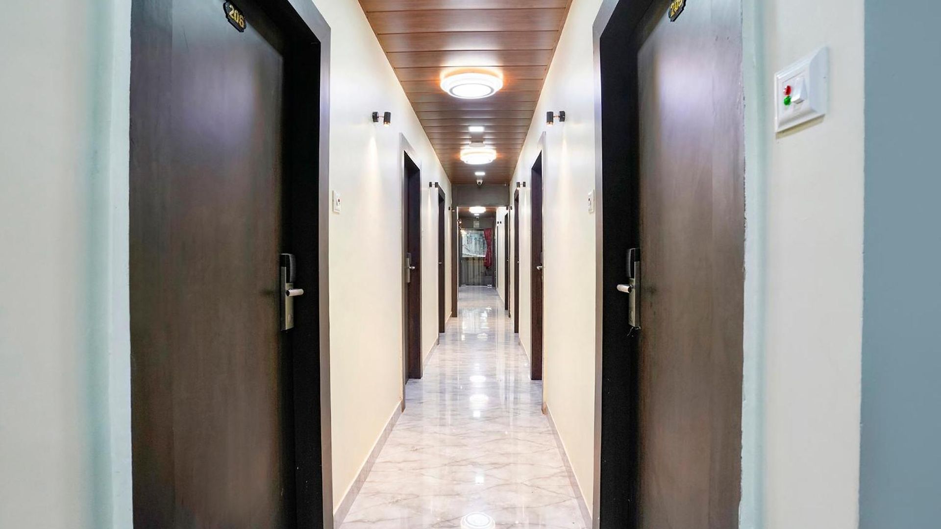 Gulshan Hotel 3*