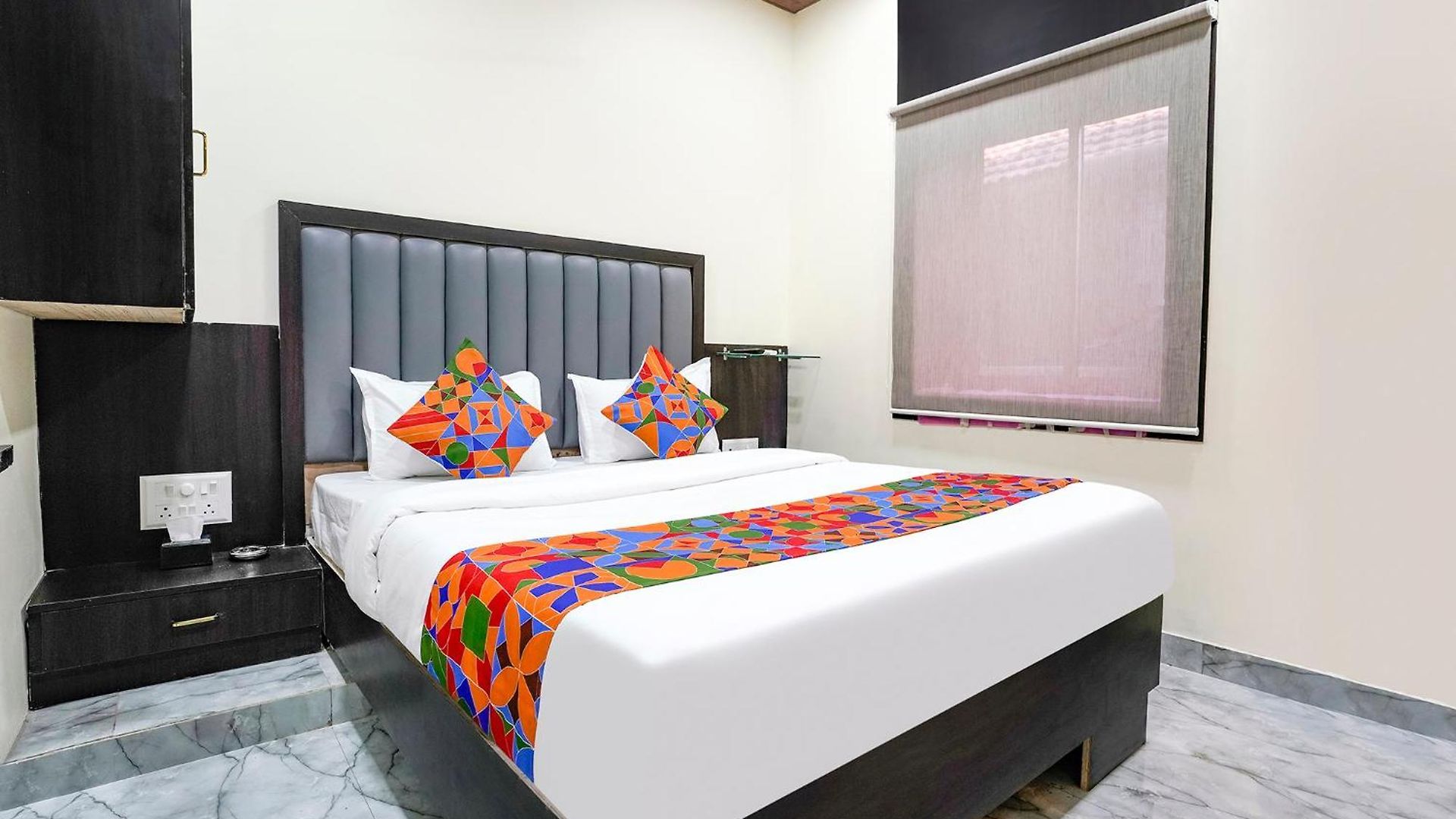 Gulshan Hotel 3*