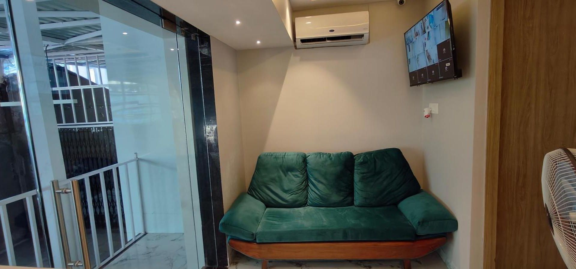 Grand Dyad - Near Kokilaben Hospital Andheri West