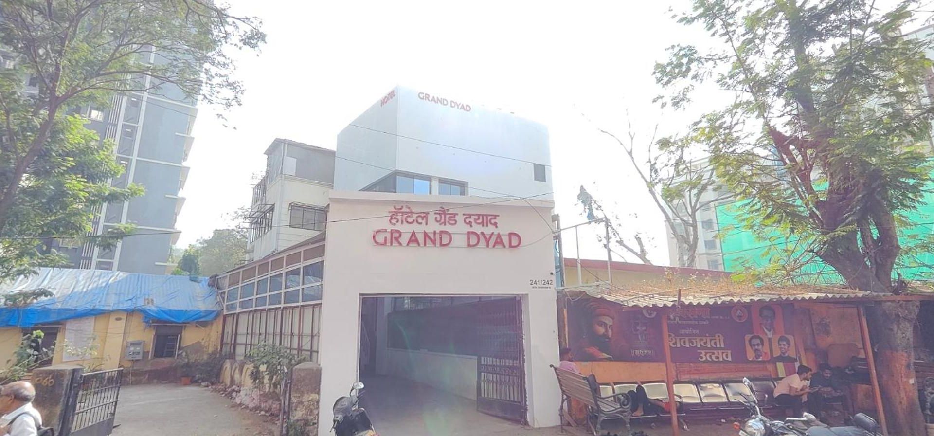 Hotel Grand Dyad - Near Kokilaben Hospital Andheri West
