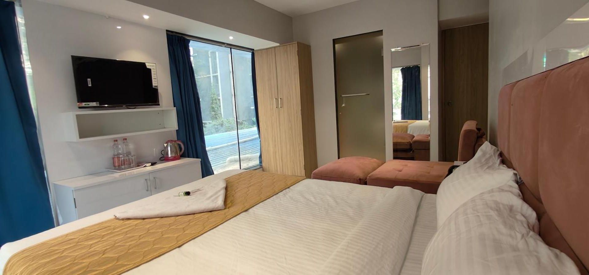Grand Dyad - Near Kokilaben Hospital Andheri West Hotel Mumbai