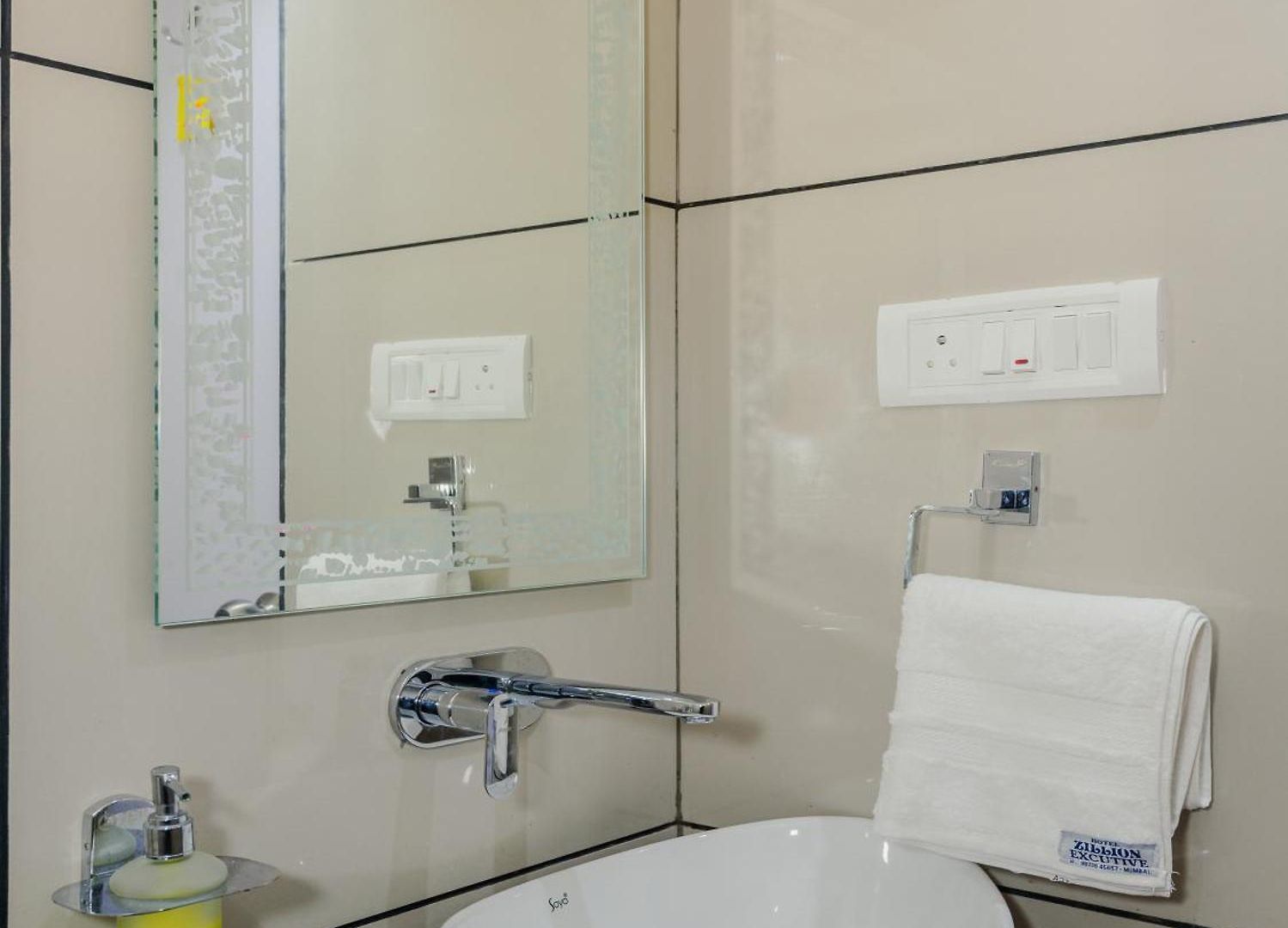 Hotel Zillion Executive Near Us Consulate Bandra Kurla Complex Near Airport Mumbai