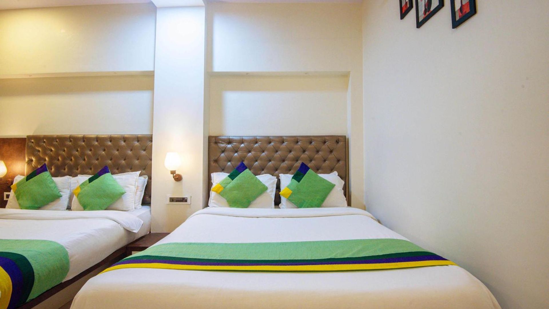 Hotel Treebo Blue Moon Powai 3*