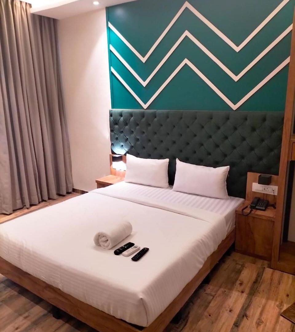 Prince Hotel Hotel *