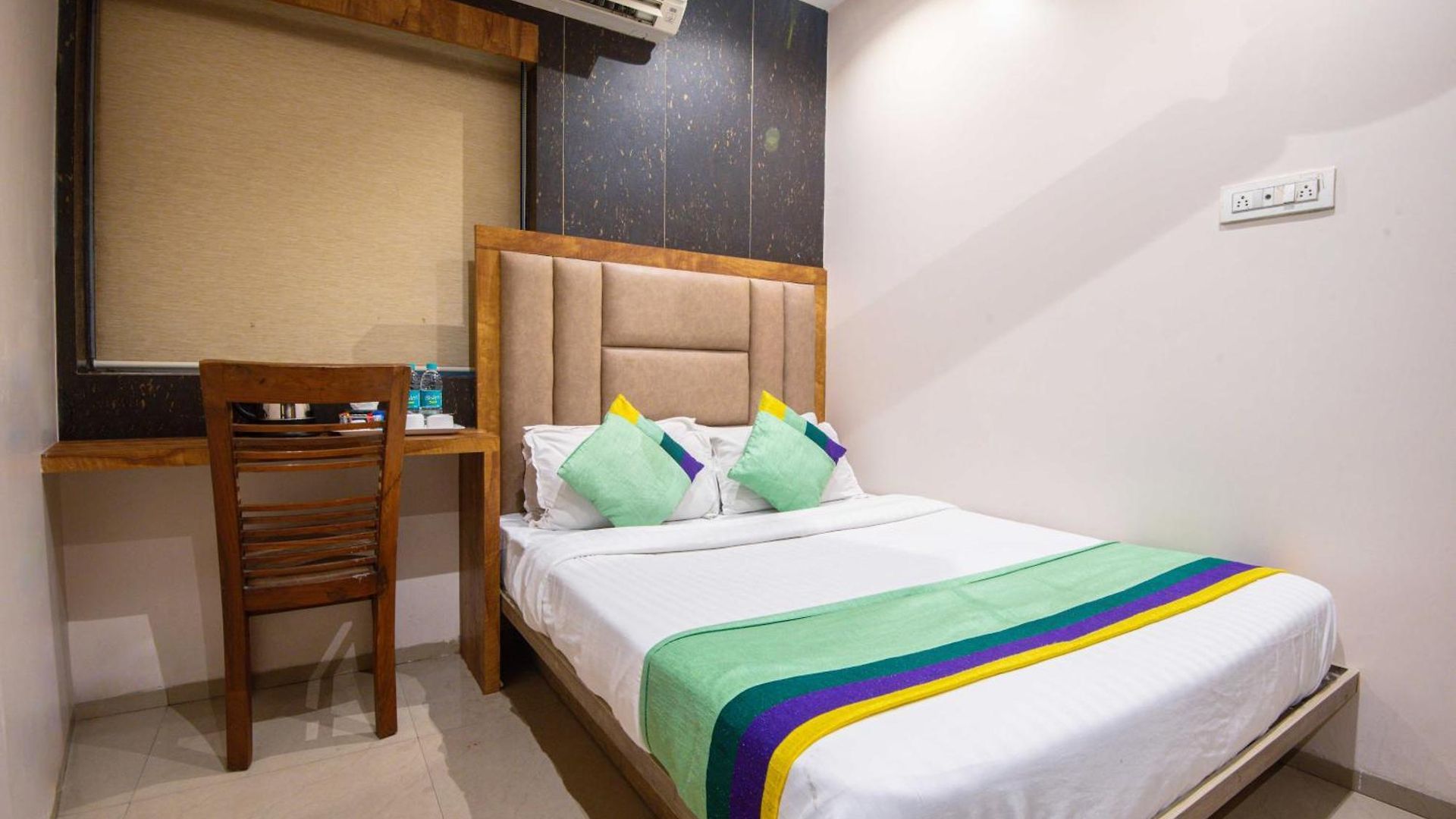 Treebo Amber Imperial Hotel 3*