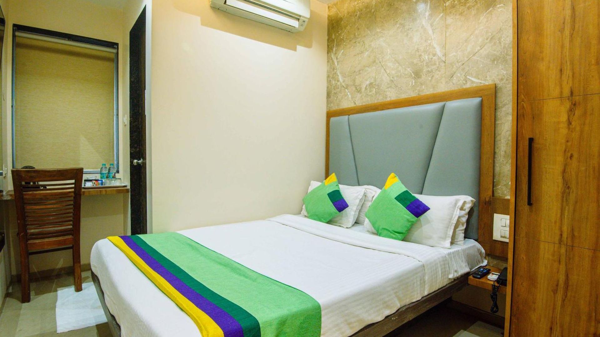 Treebo Amber Imperial Hotel 3*