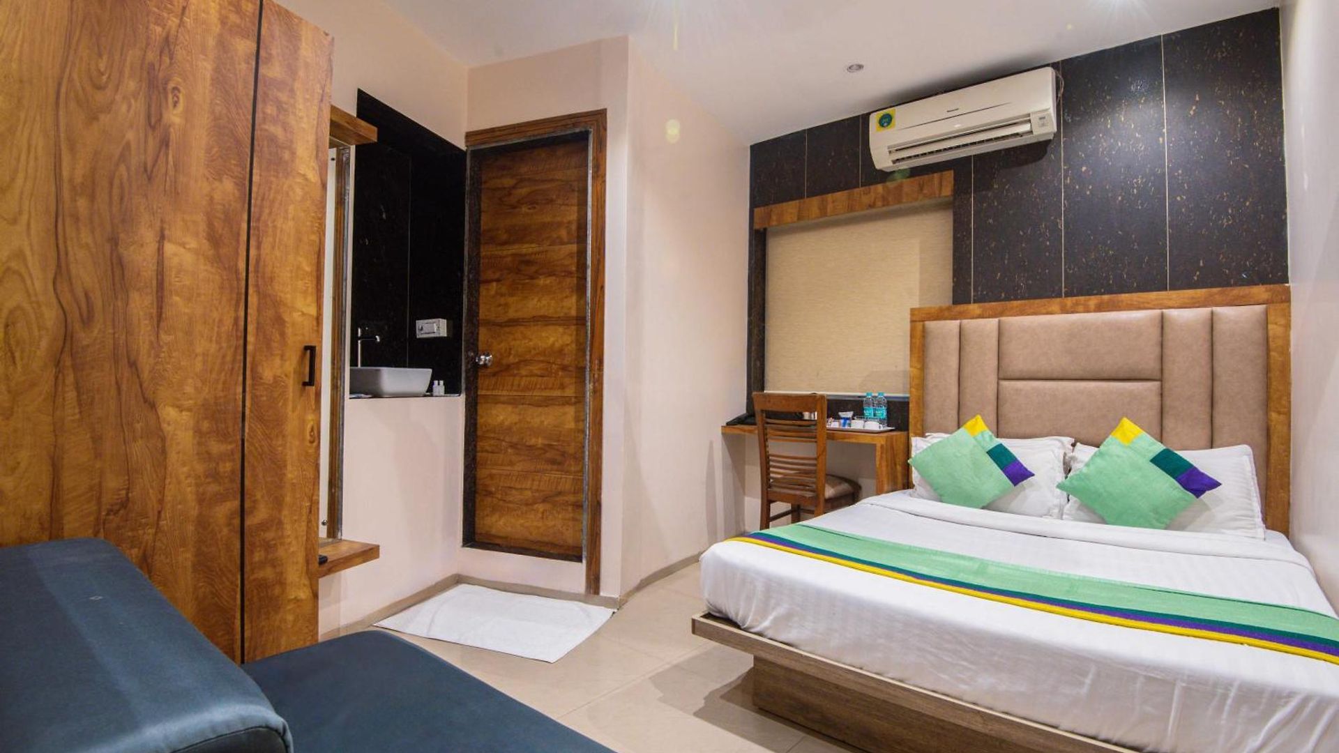 Treebo Amber Imperial Hotel Mumbai