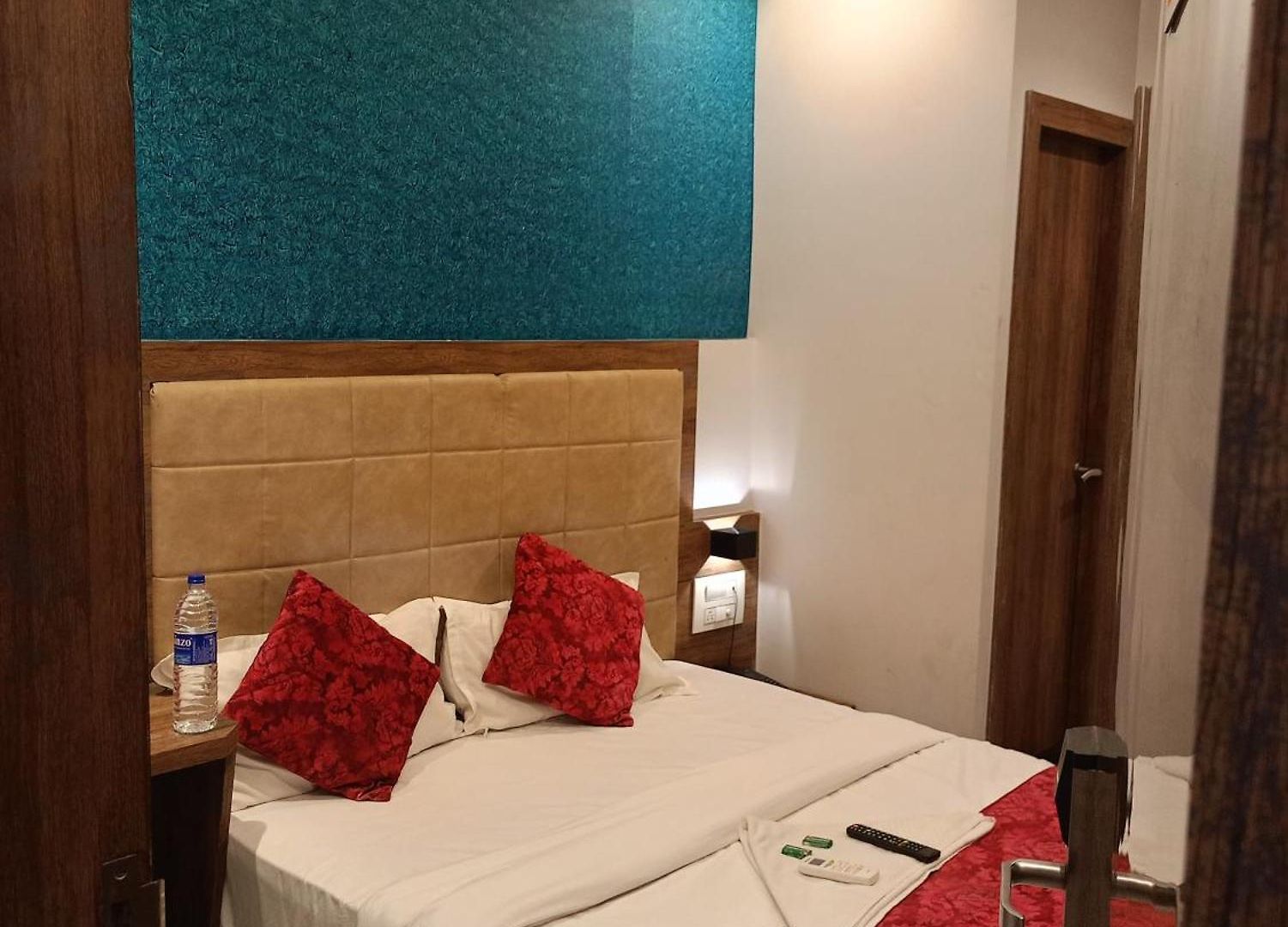 Hotel Kishan Lodging & Boarding