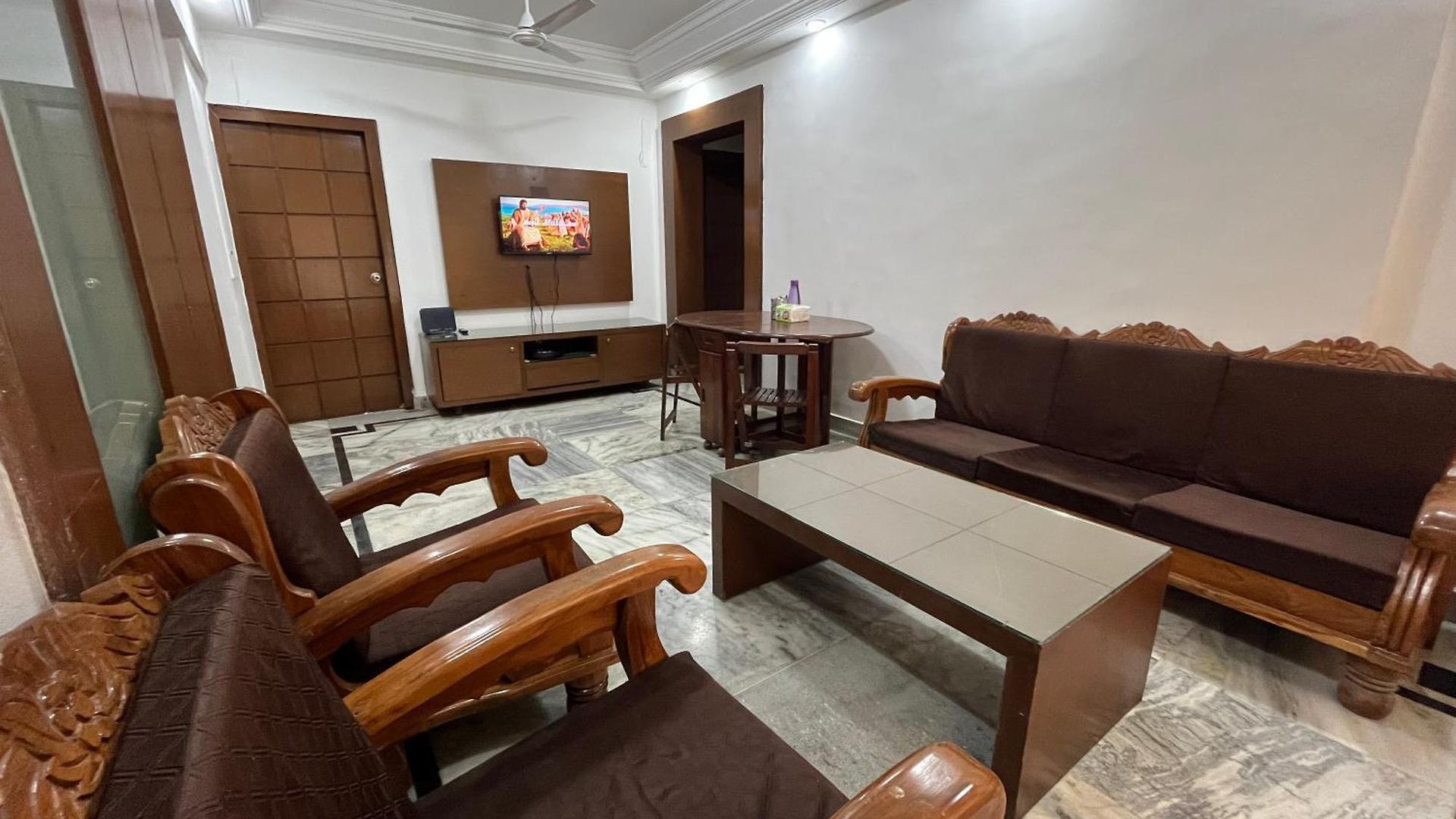Zenith Homes - Powai Aparthotel