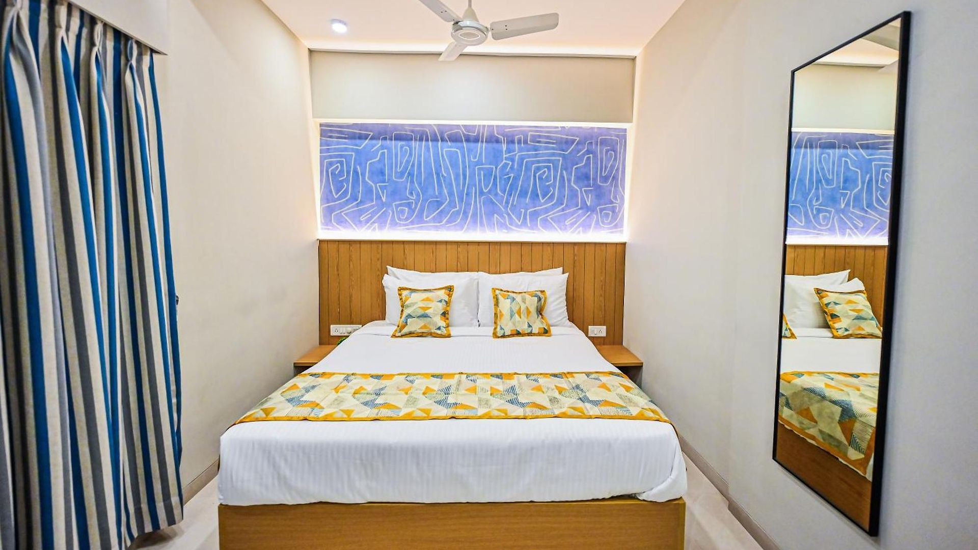 Hotel Indie Studios, Chembur