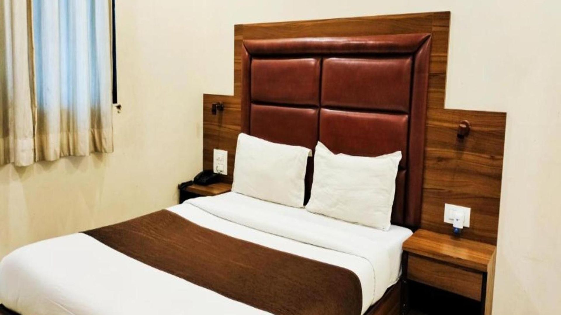 Avion Palace Near Exhibition Centre Hotel 2*
