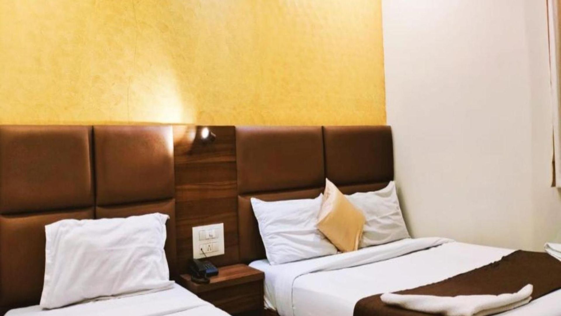 Avion Palace Near Exhibition Centre Mumbai
