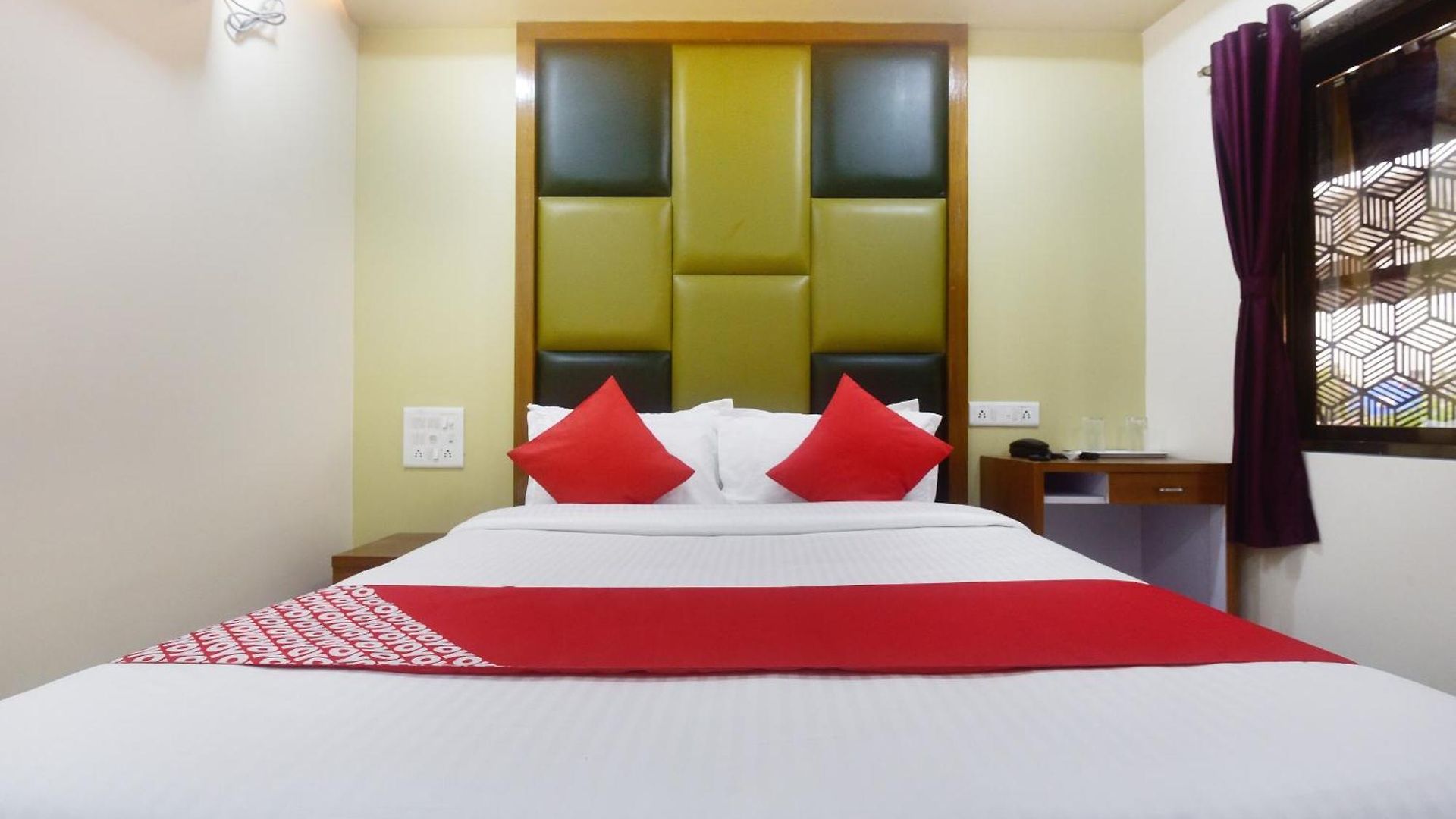 Hotel O Royal Aqua
